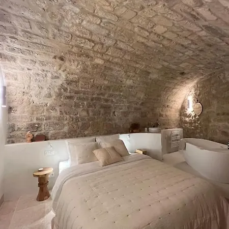 Marais - Unique Duplex Decorated With Taste 巴黎