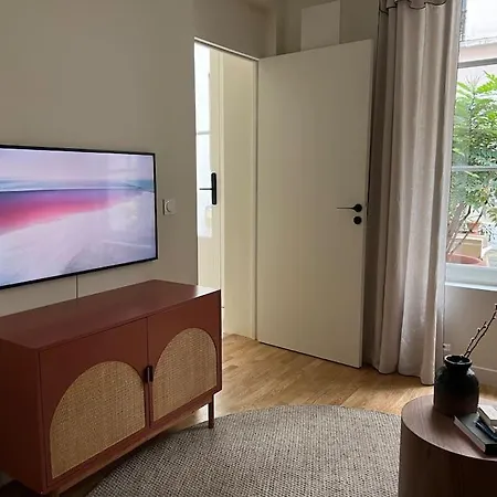 Marais - Unique Duplex Decorated With Taste