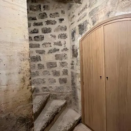 Marais - Unique Duplex Decorated With Taste