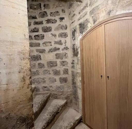 Marais - Unique Duplex Decorated With Taste