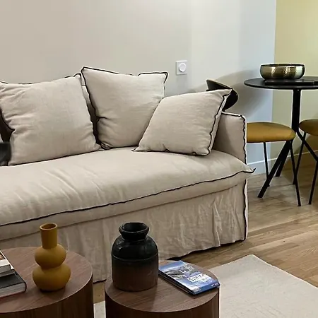 Marais - Unique Duplex Decorated With Taste
